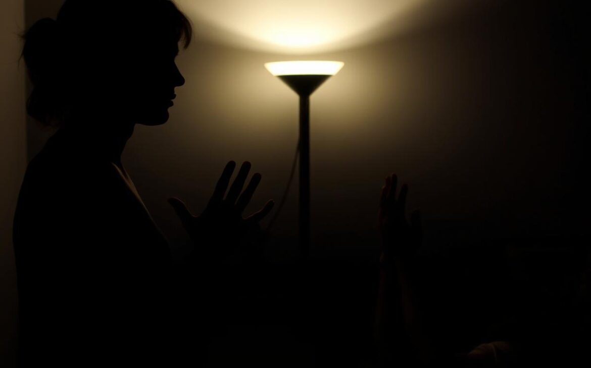 nonverbal cues impact communication